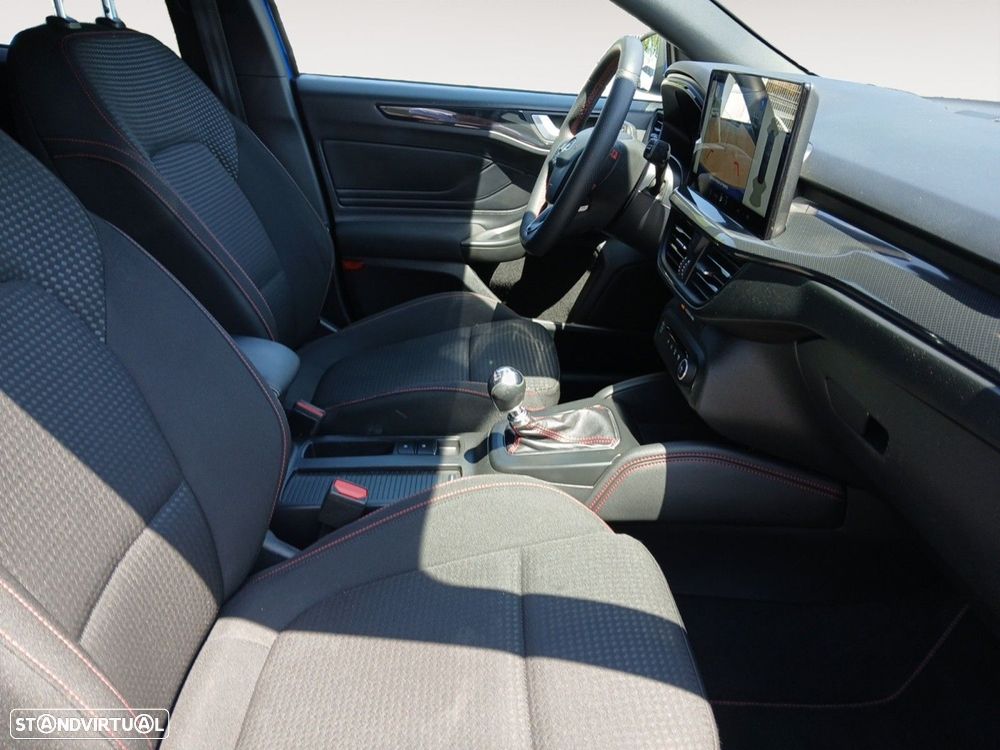 Ford Focus 1.0 EcoBoost ST-Line - 15