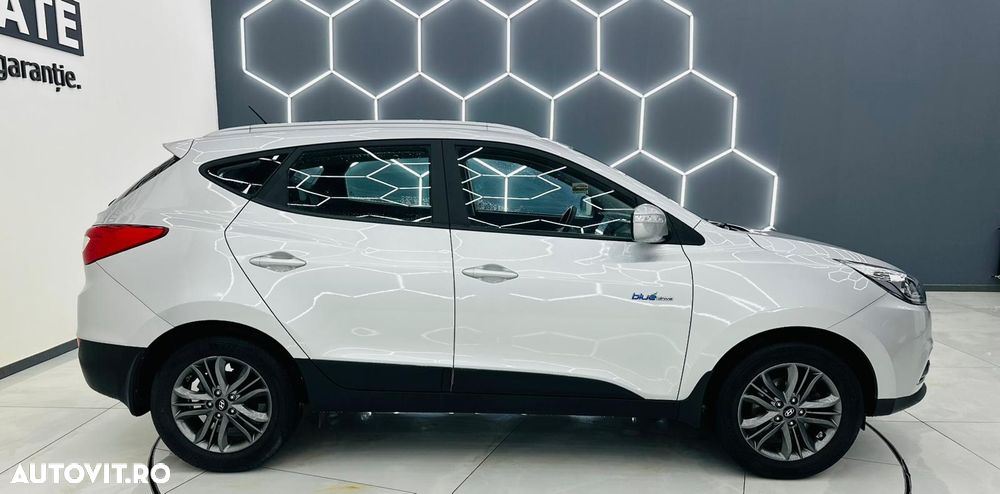 Hyundai ix35 1.6 2WD Fifa World Cup Edition - 33