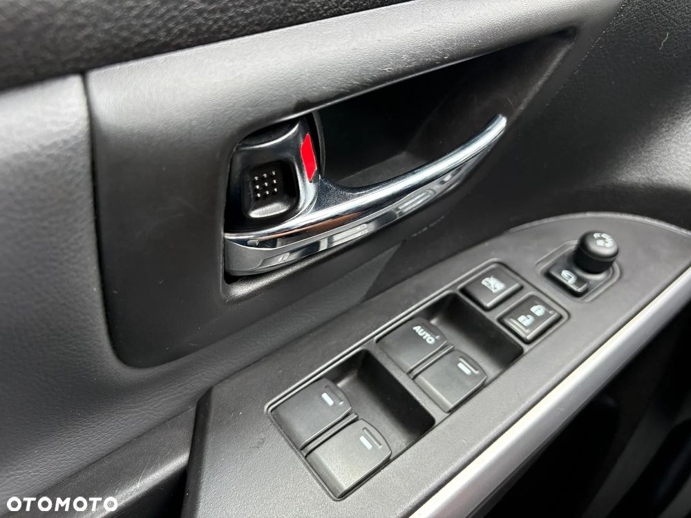 Suzuki SX4 1.6 Premium - 10