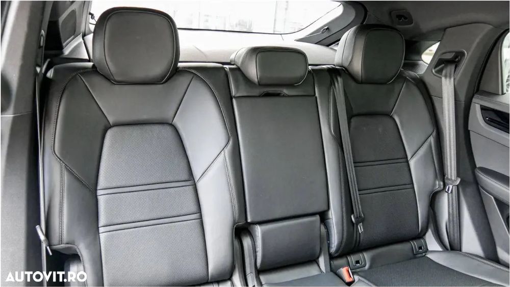 Porsche Cayenne Standard - 12