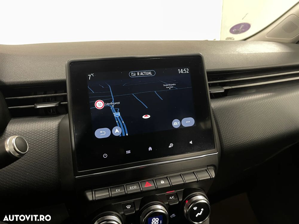 Renault Clio E-TECH 140 BUSINESS EDITION - 14