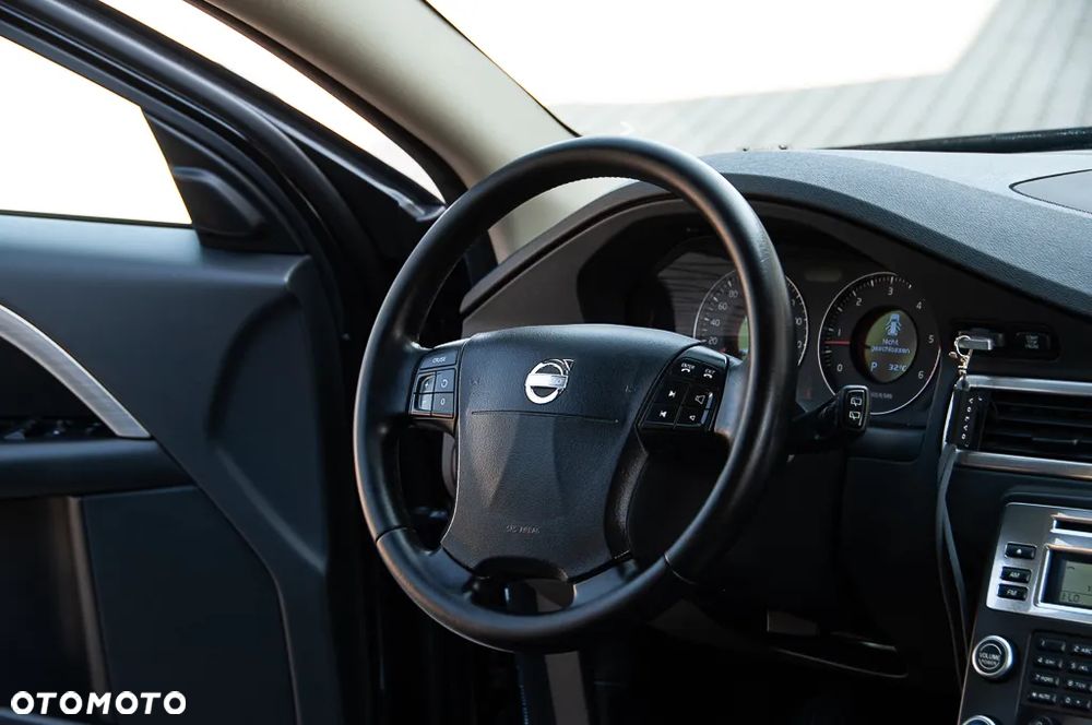 Volvo V70 2.4D Summum - 29