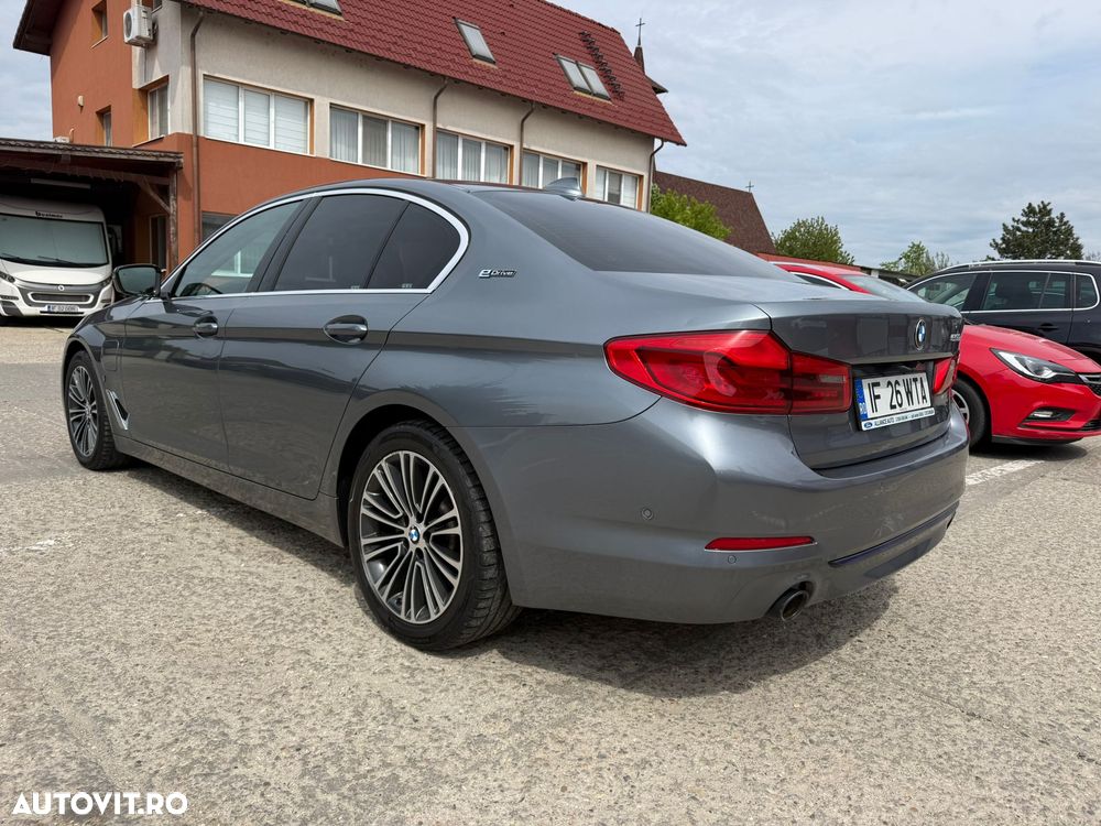 BMW Seria 5 520i AT MHEV - 3