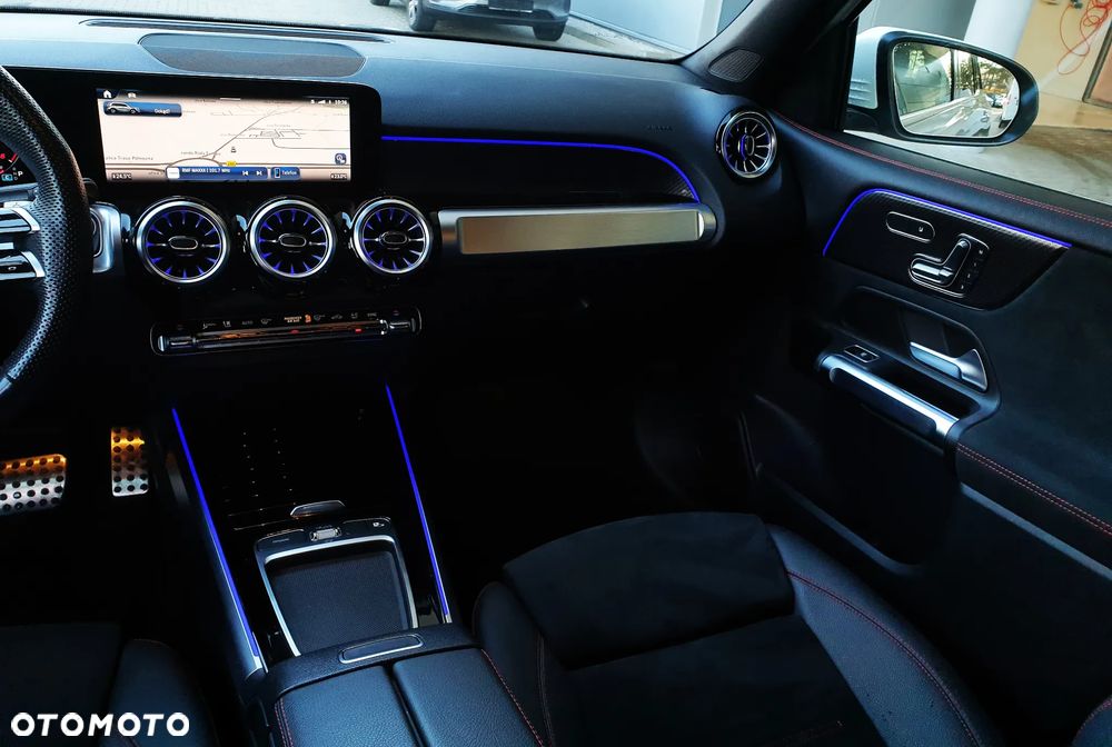 Mercedes-Benz GLB 200 d AMG Line 8G-DCT - 12