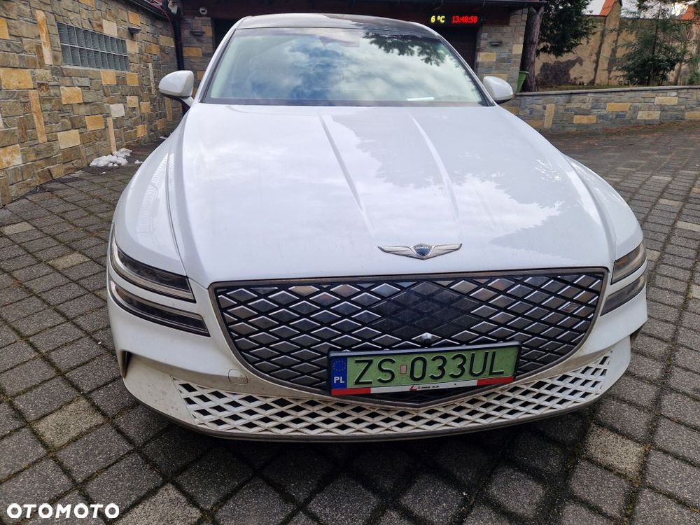 Hyundai Genesis - 4