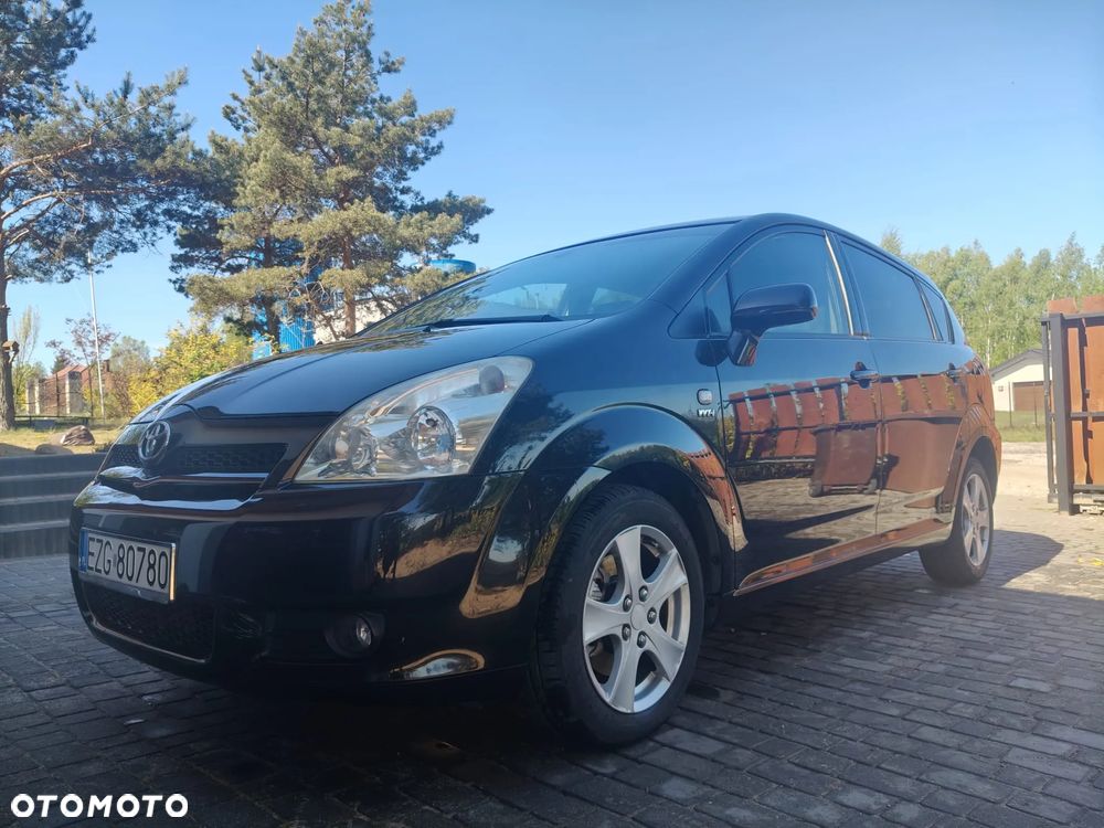 Toyota Verso - 8