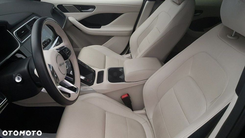 Jaguar I-Pace - 11