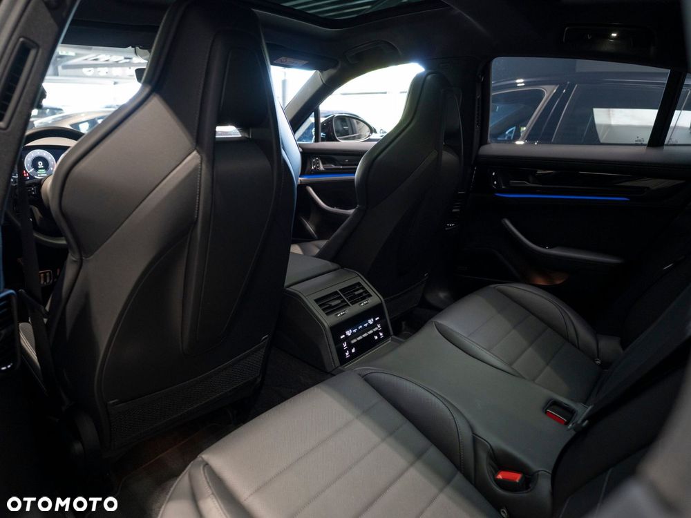Porsche Panamera - 23