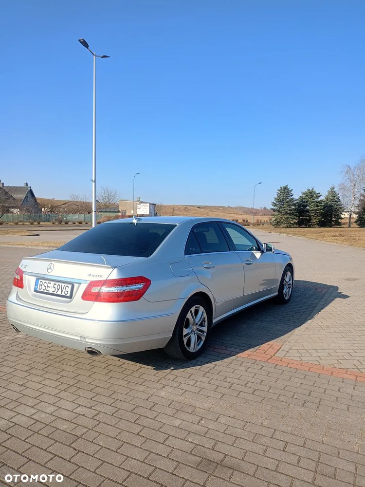 Mercedes-Benz Klasa E 350 4Matic 7G-TRONIC - 5