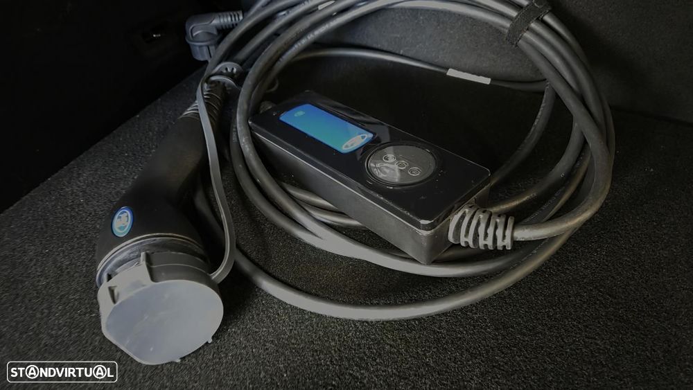 Ford Kuga 2.5 PHEV ST-Line X - 21