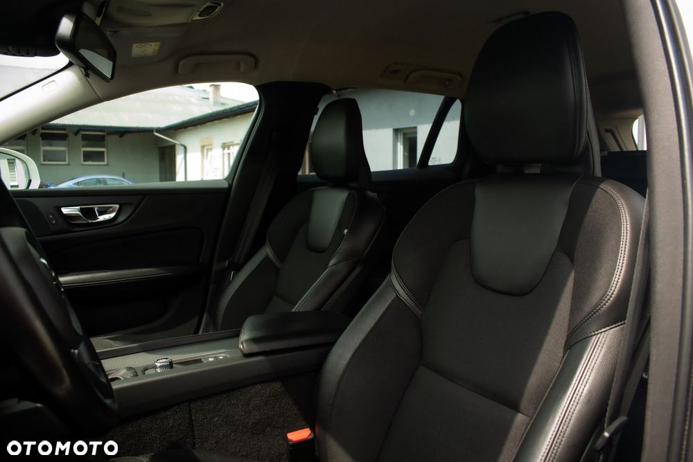 Volvo V60 Cross Country D4 Geartronic Pro - 9