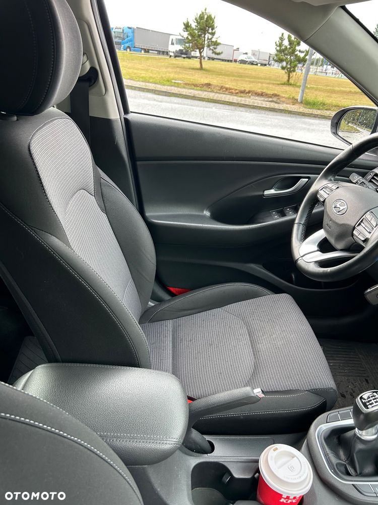 Hyundai i30 1.5 DPI Classic + - 12