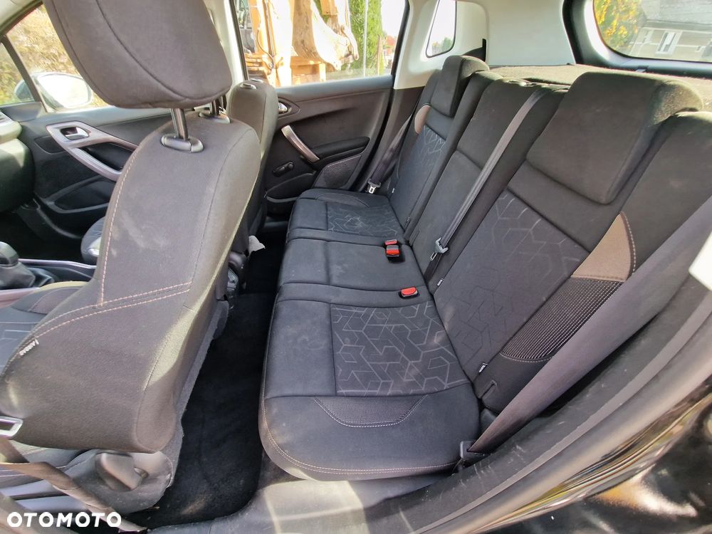 Peugeot 2008 1.2 Pure Tech Active EU6 - 11