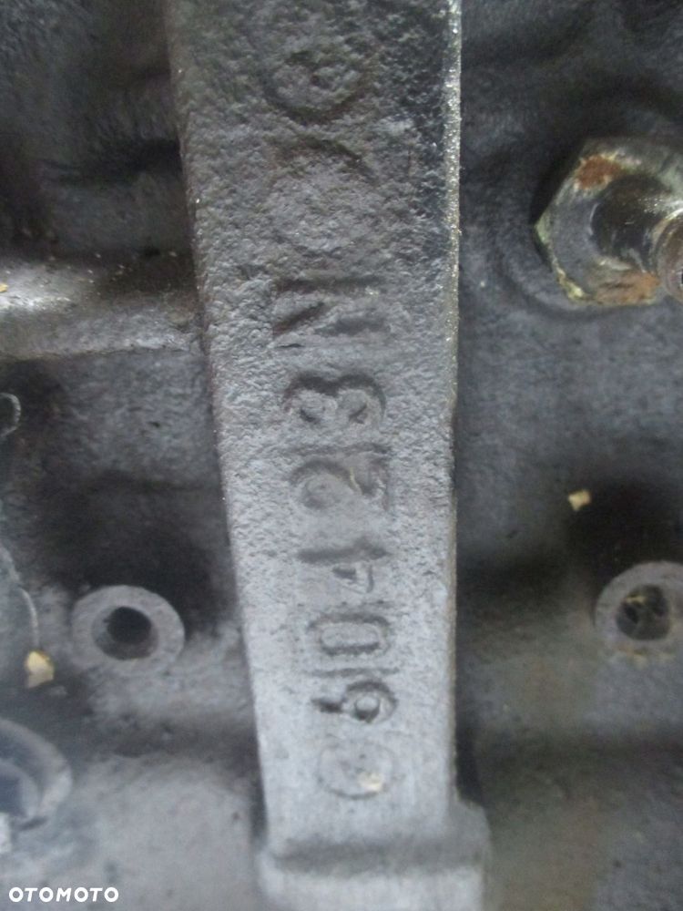 blok silnika renault mascott 3.0 zd3 03-10 lekkie wżery - 9