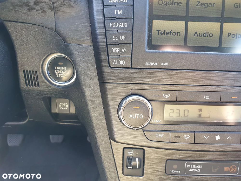 Toyota Avensis 1.8 Sol plus NAVI - 10