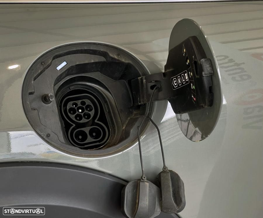 MINI 3 Portas Cooper SE Camden Edition - 12