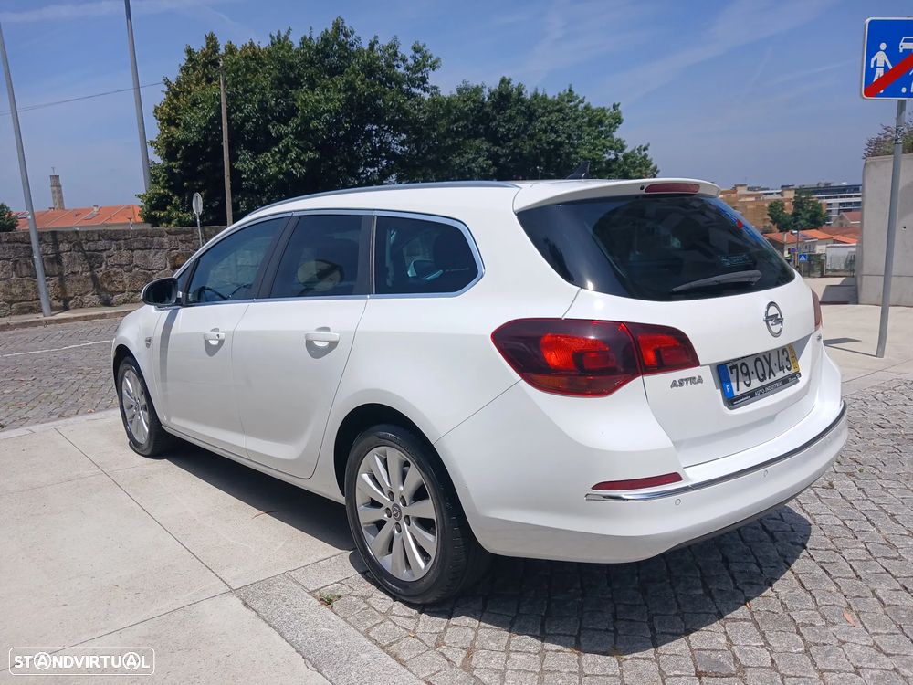 Opel Astra Sports Tourer 1.6 CDTi Executive S/S - 22