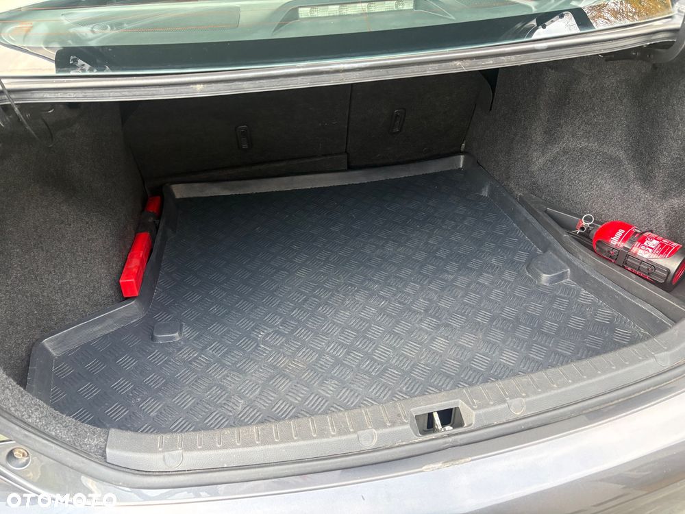 Toyota Corolla 1.6 2010 - 9