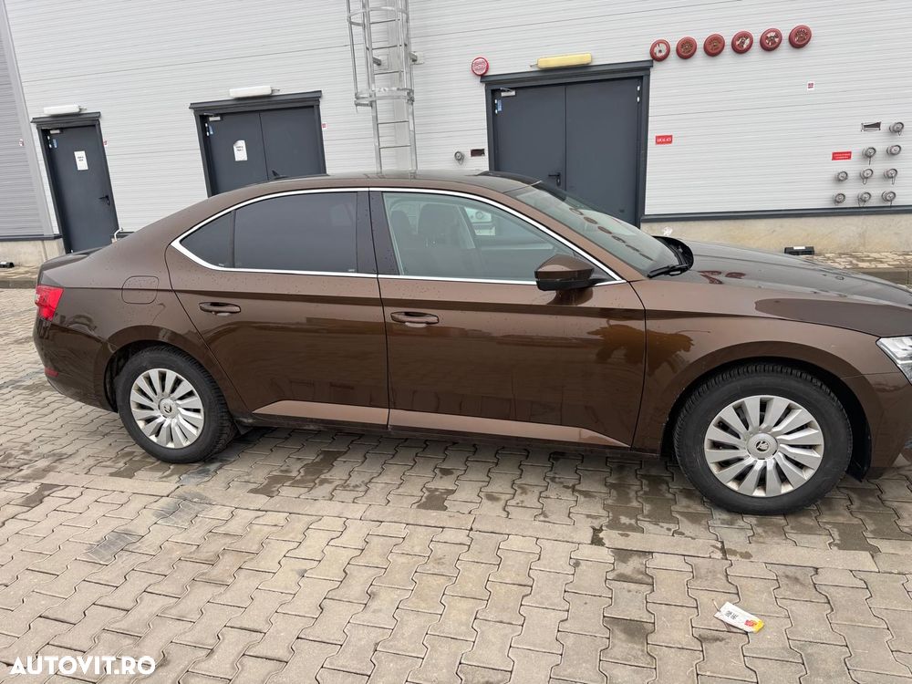 Skoda Superb 1.5 TSI DSG Ambition - 8