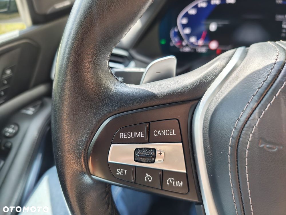 BMW X5 xDrive40i - 23