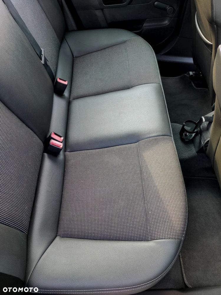 Opel Astra 1.9 CDTI - 11