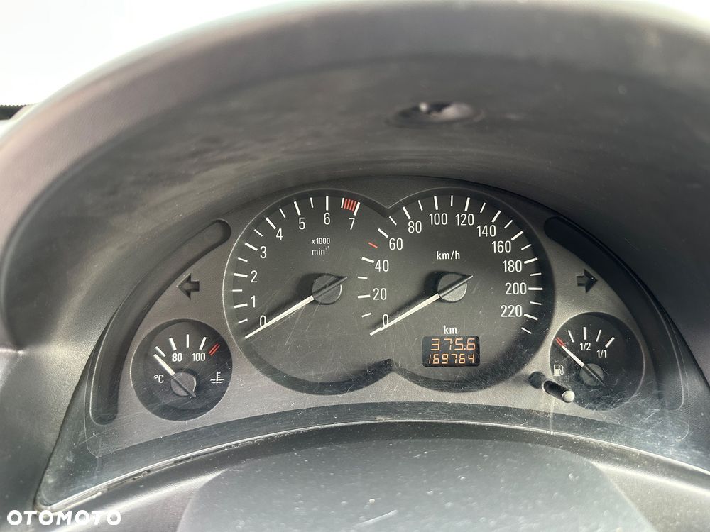 Opel Corsa - 17