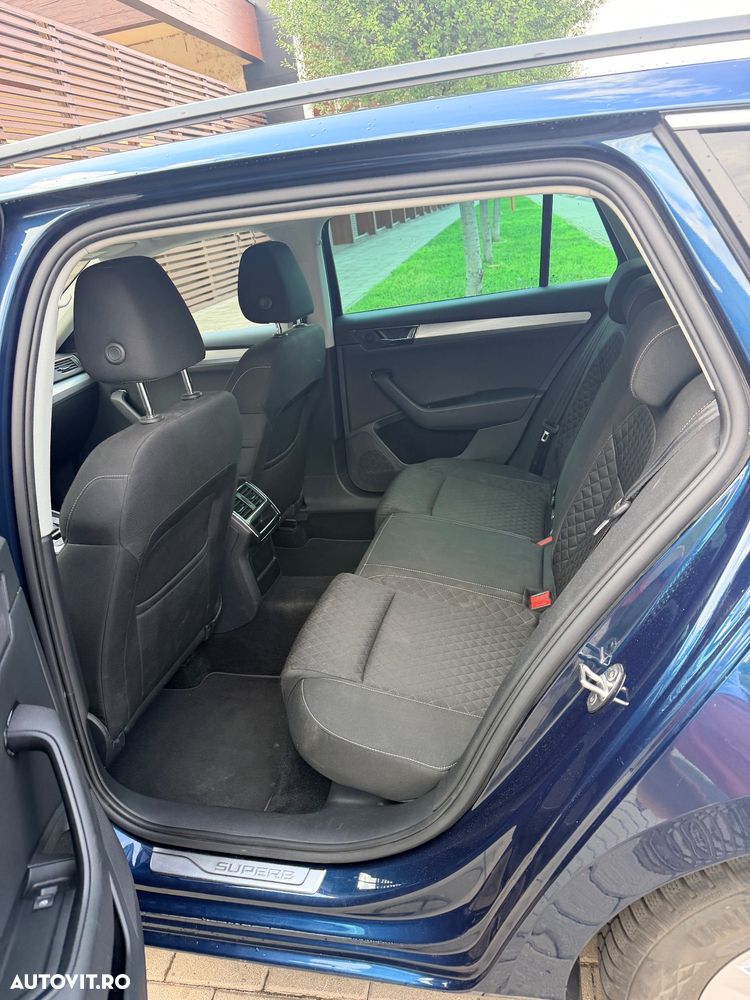Skoda Superb 2.0 TDI DSG Ambition - 9
