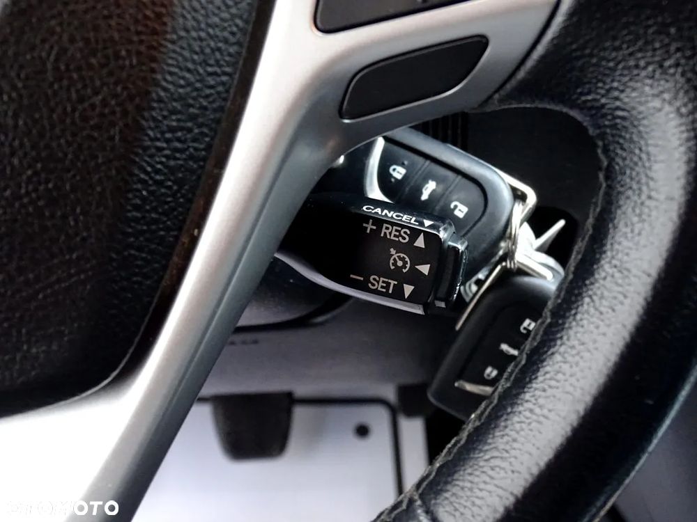 Toyota Avensis 2.0 D-4D - 17