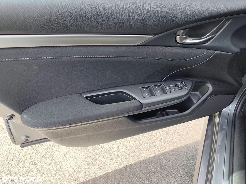 Honda Civic 1.0 i-VTEC Turbo CVT Elegance - 29