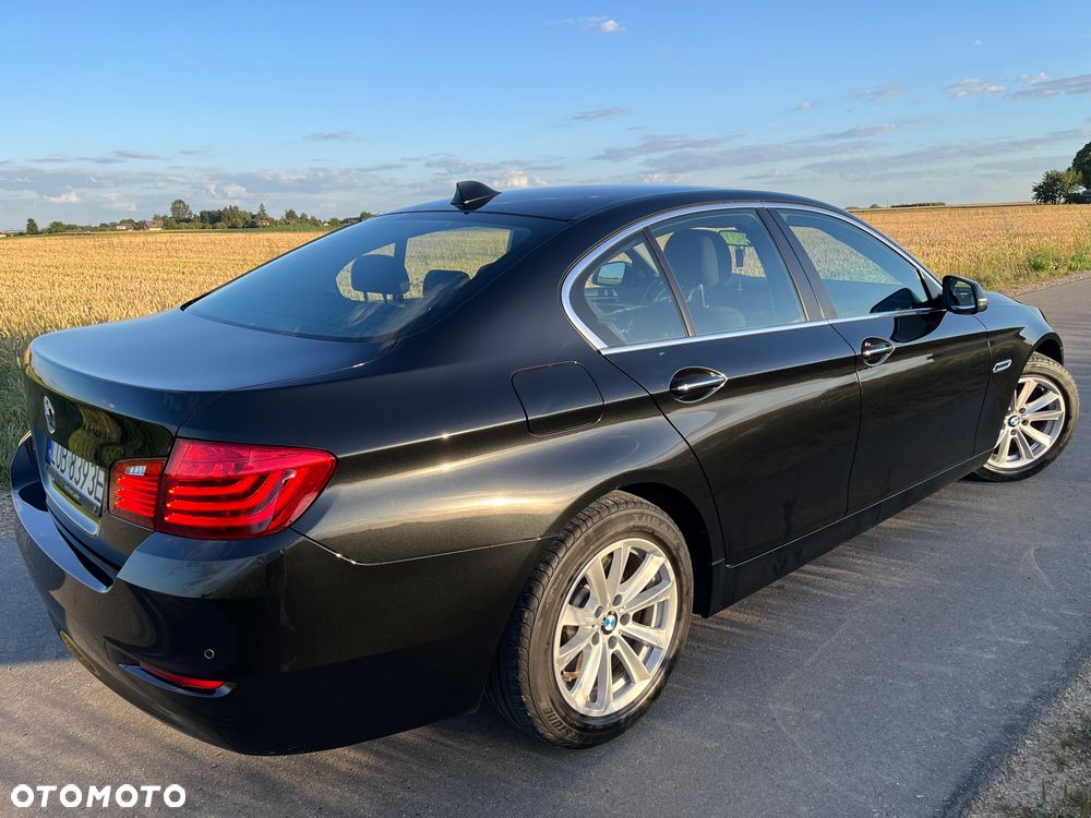 BMW Seria 5 518d Sport - 12