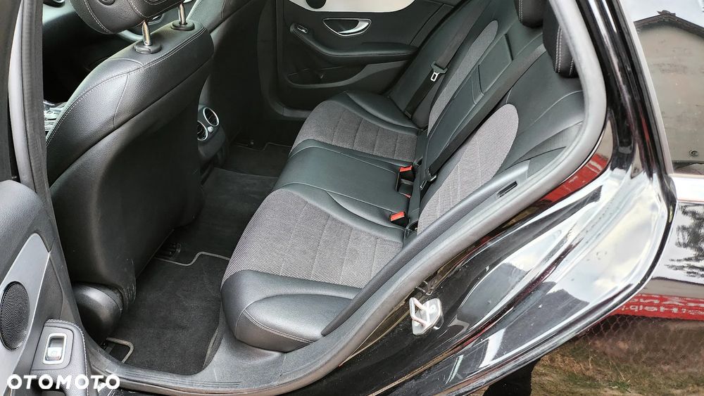 Mercedes-Benz Klasa C 180 (BlueEFFICIENCY) 7G-TRONIC Avantgarde - 8