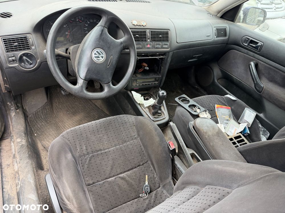 Golf 4 1.9 TDI 2002 3-drzwi – silnik, skrzynia, blacha i wnętrze na części - 5