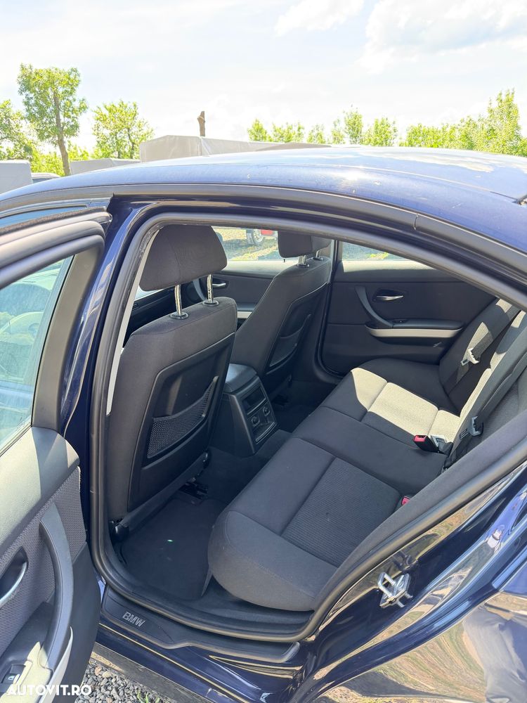 BMW Seria 3 320d DPF - 10