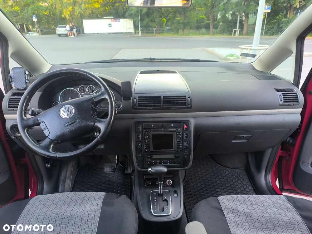 Volkswagen Sharan 1.8T Highline Tiptr - 23