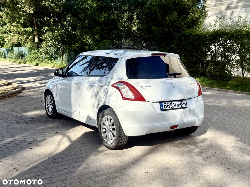 Suzuki Swift - 4