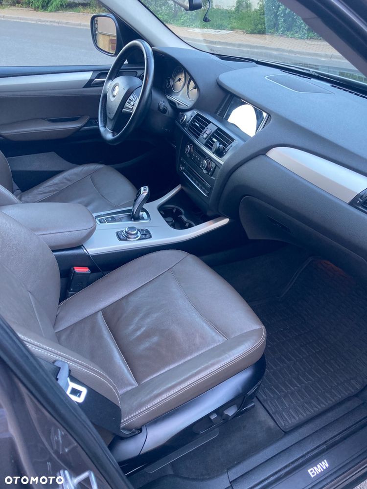 BMW X3 xDrive28i - 18