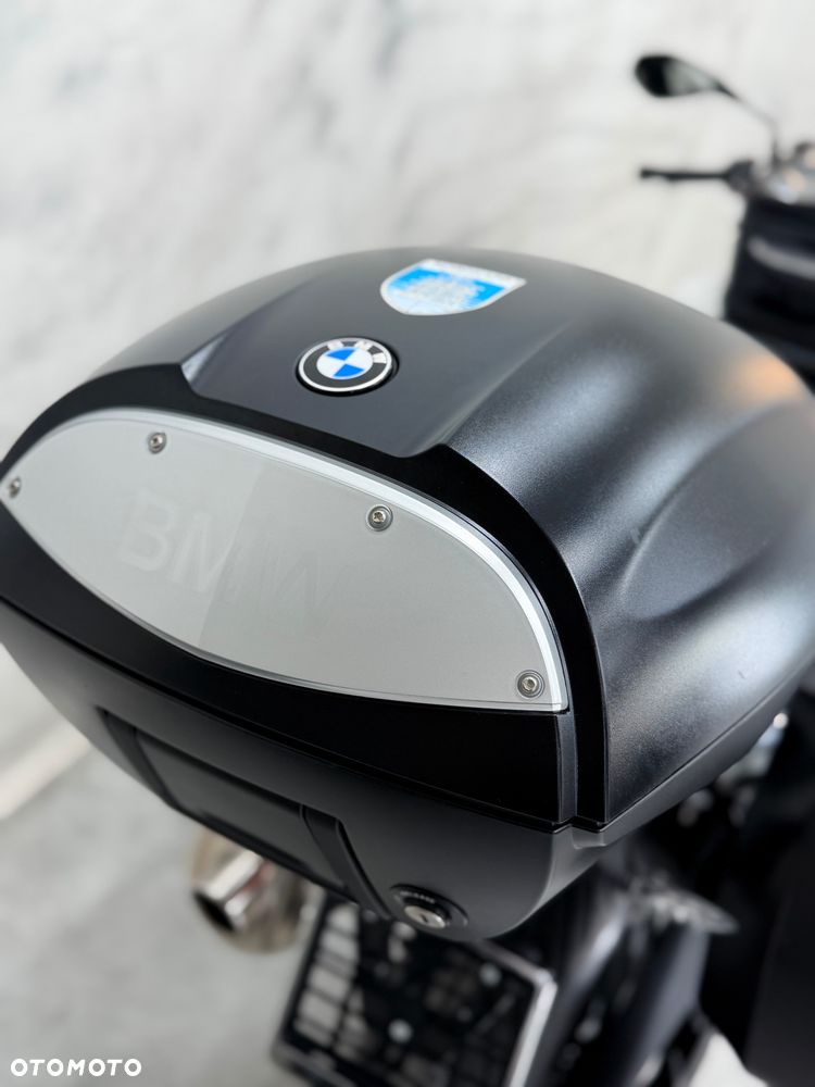 BMW F - 13