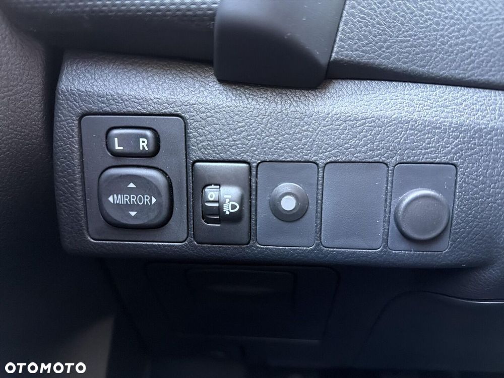 Toyota Auris 1.33 VVT-i Active - 25