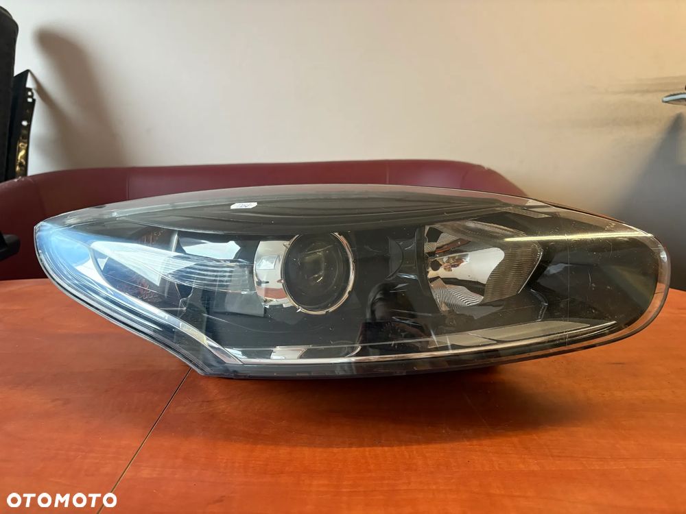 LAMPA PRZÓD PRAWA LIFT EU USZKODZONE MOCOWANIE 260103761R Renault Megane III - 1