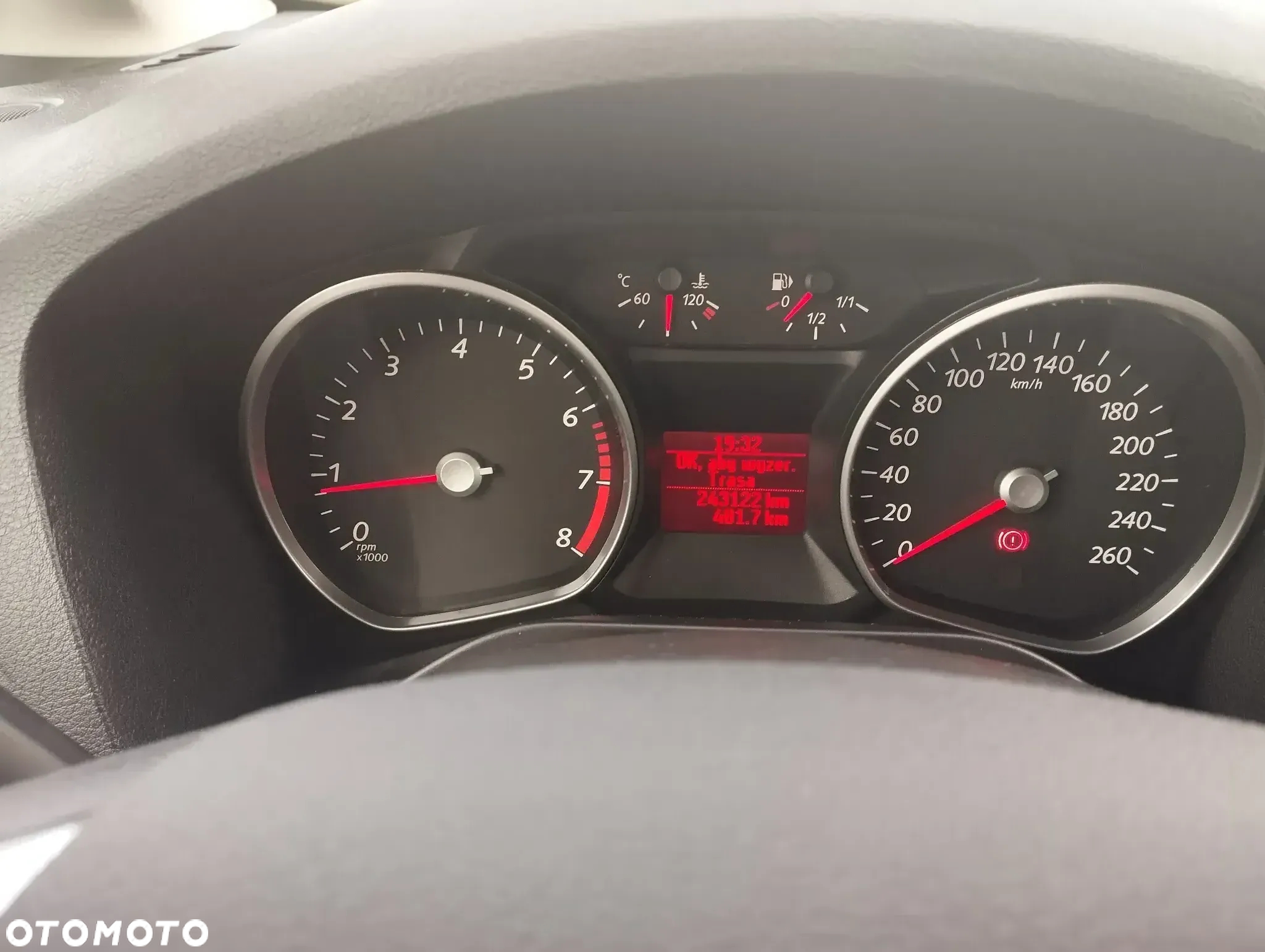 Ford Galaxy 2.0 Ambiente - 2