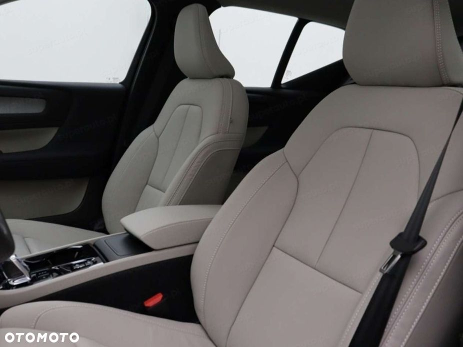 Volvo XC 40 - 7