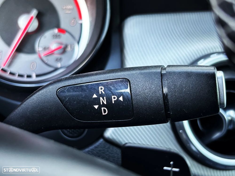 Mercedes-Benz GLA 200 CDi Urban Aut. - 22