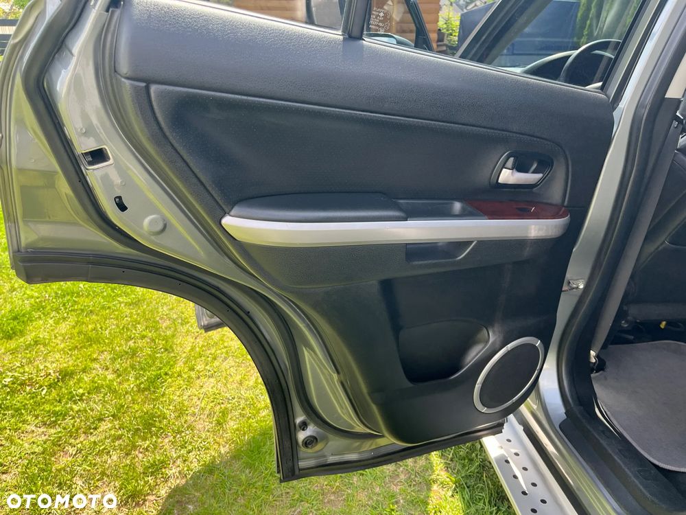 Suzuki Grand Vitara 2.0 De luxe - 16
