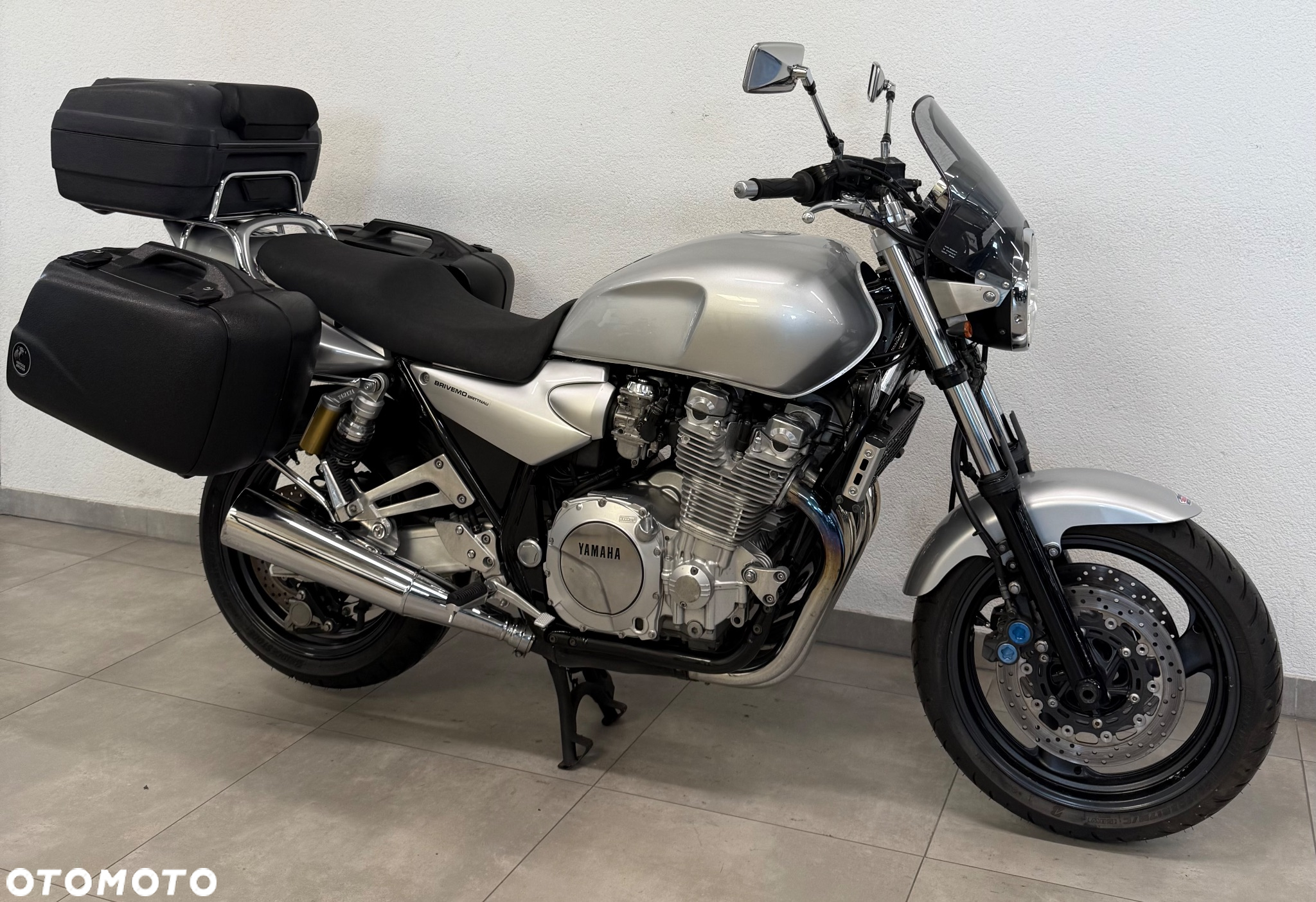 Yamaha XJR - 3
