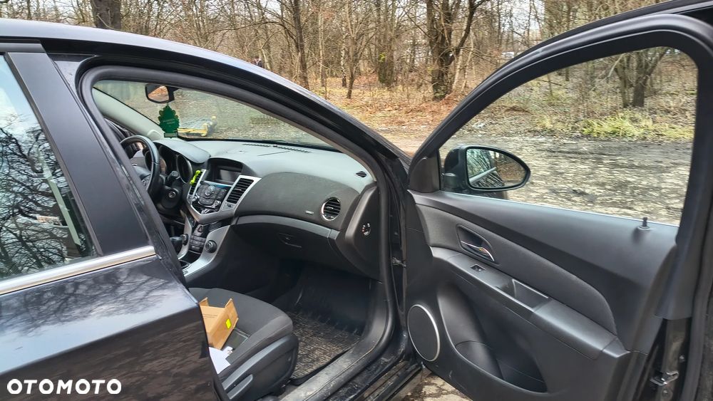 Chevrolet Cruze 1.8 LT - 16
