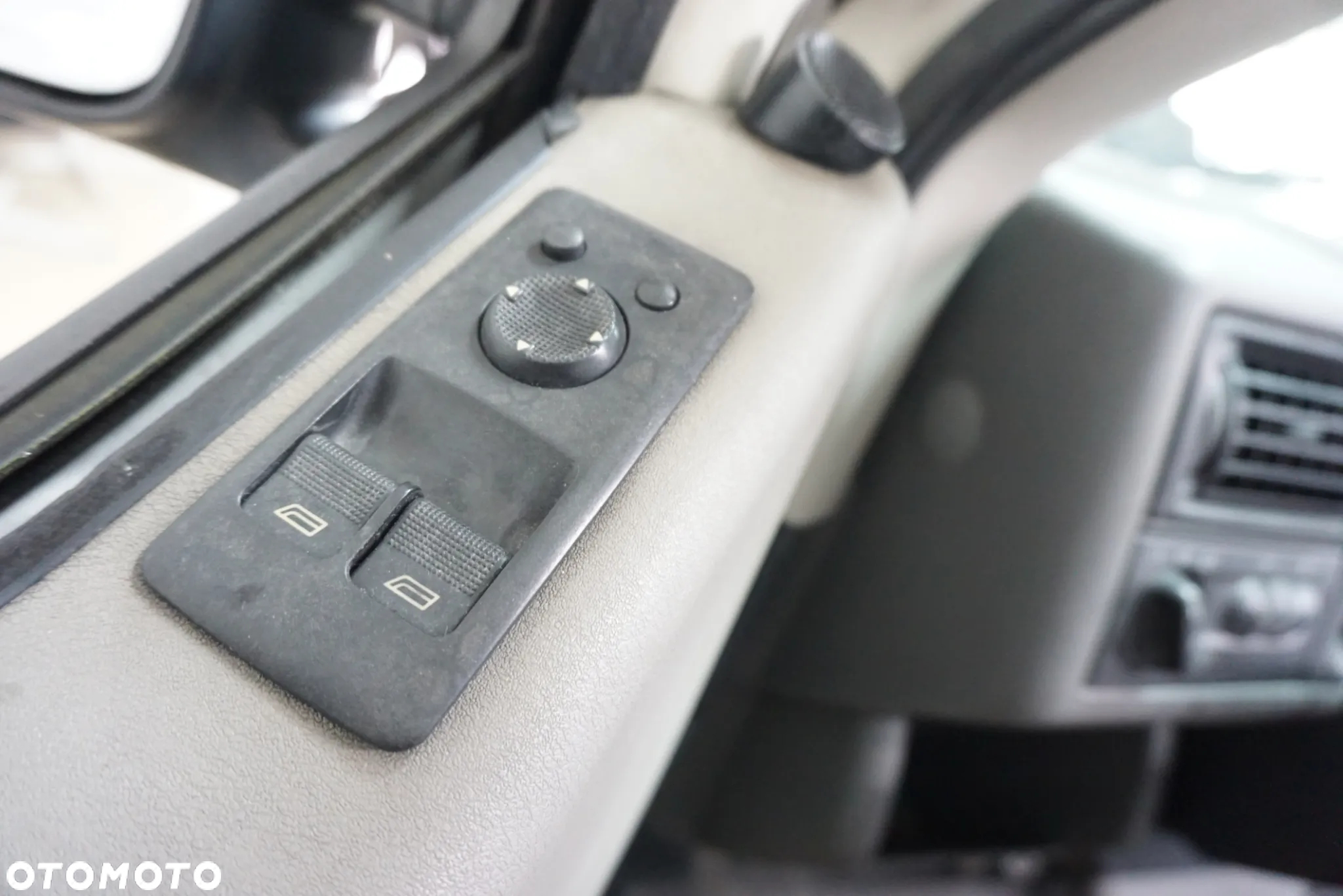 Volkswagen Caravelle TDI Basis / CL - 28
