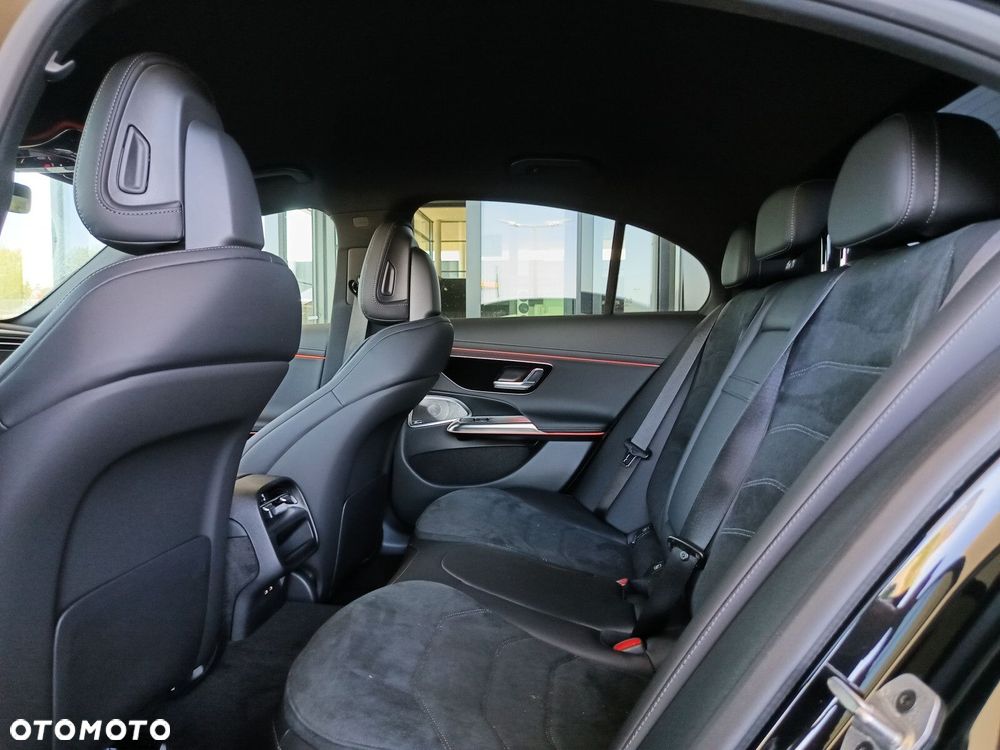 Mercedes-Benz Klasa E - 32