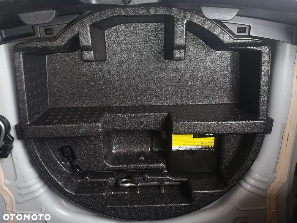 Toyota Yaris 1.5 VVT-i Style - 33