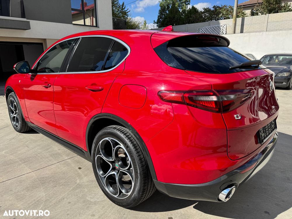 Alfa Romeo Stelvio 2.0 Turbo AWD AT8 Estrema - 8