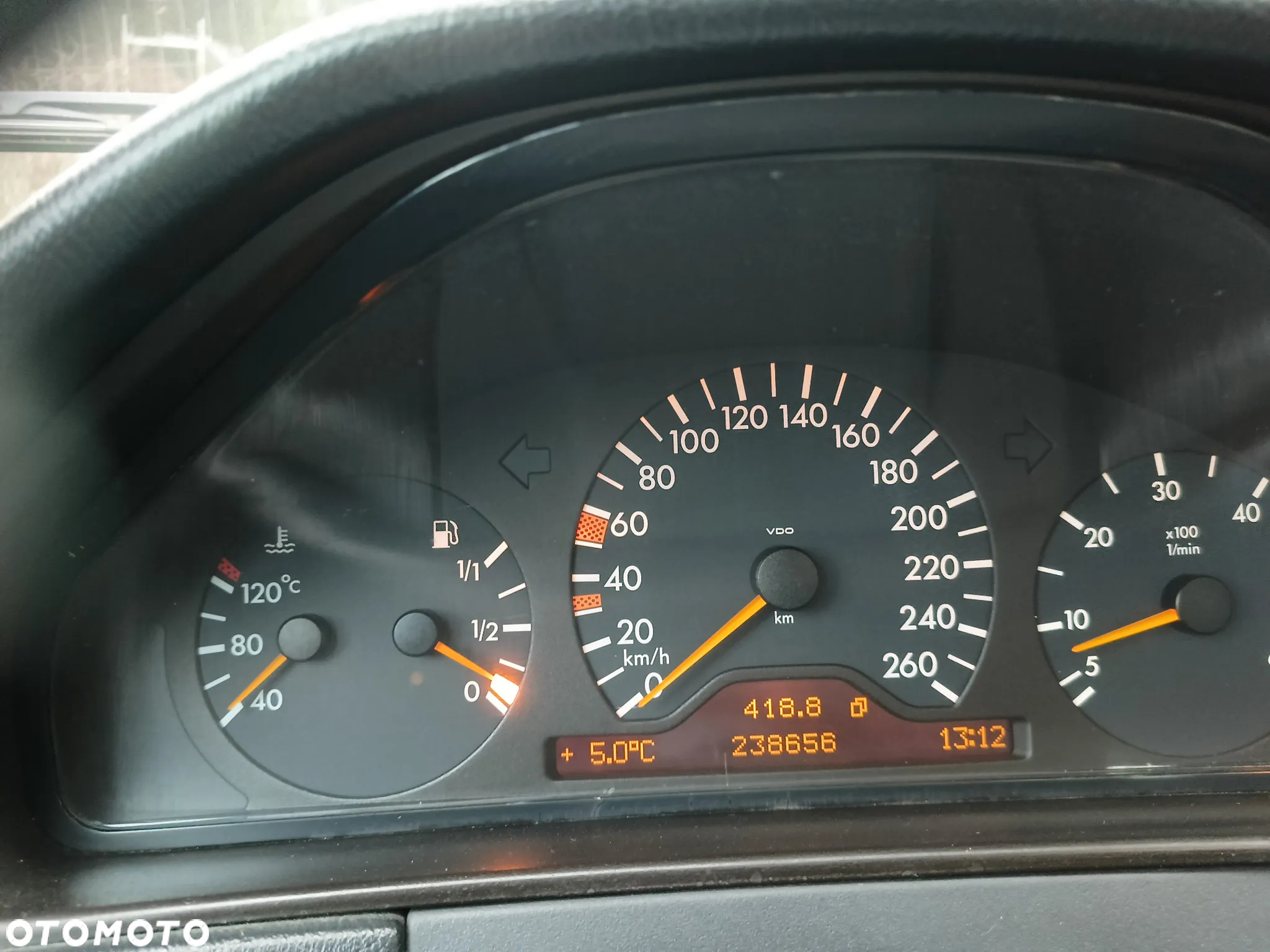 Mercedes-Benz Klasa E 250 TD Elegance - 14